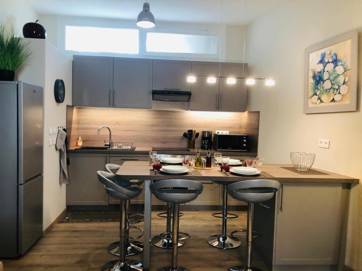 Apartamento Les Volets Rouges Cavaillon Exterior foto
